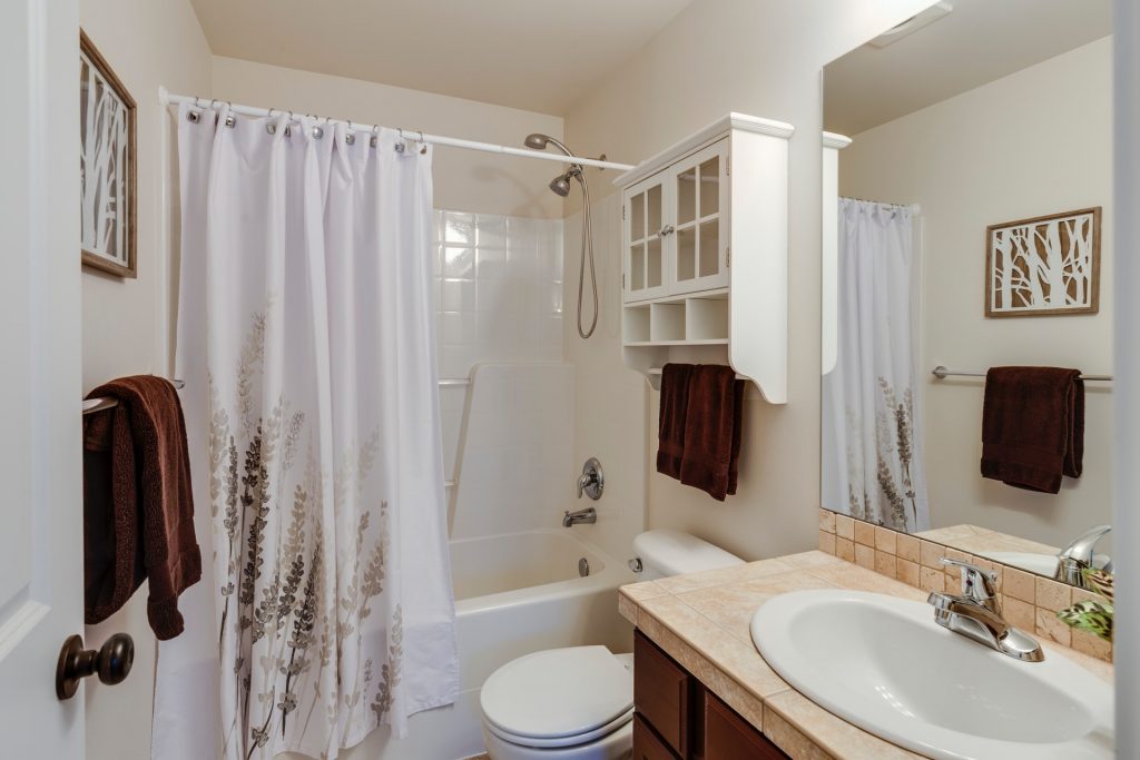 Bathroom remodeling in laguna Hills (2)